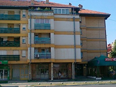 Zgrada u Radomira Raše Radujkova 1A
